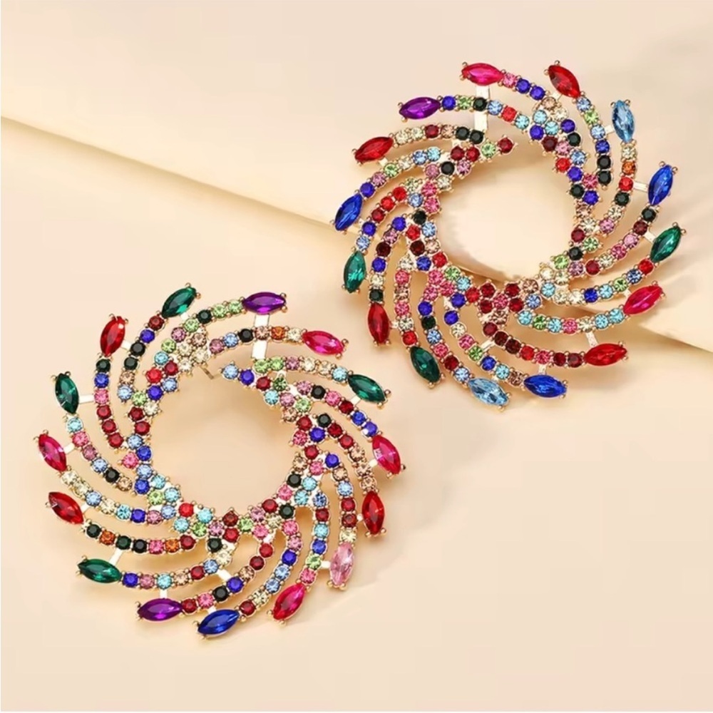 Elegant Multicolor Crystal Swirl Hoop Earrings - Picture 3 of 3